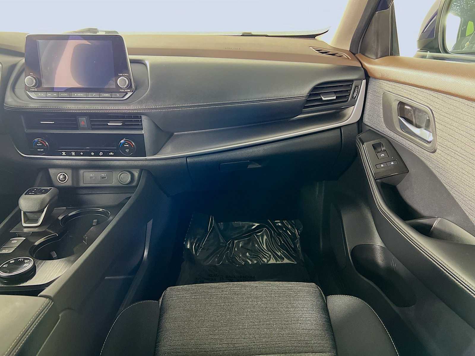 2023 Nissan Rogue SV - Photo 22