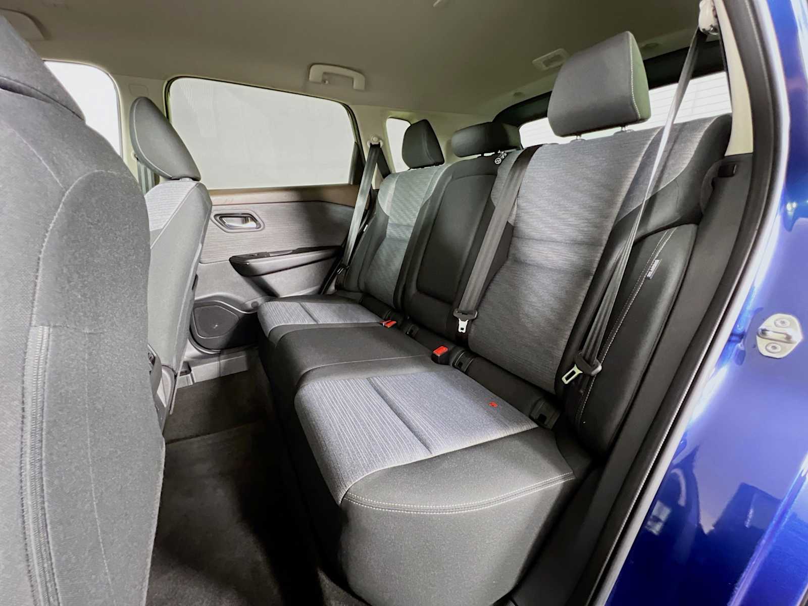2023 Nissan Rogue SV - Photo 23