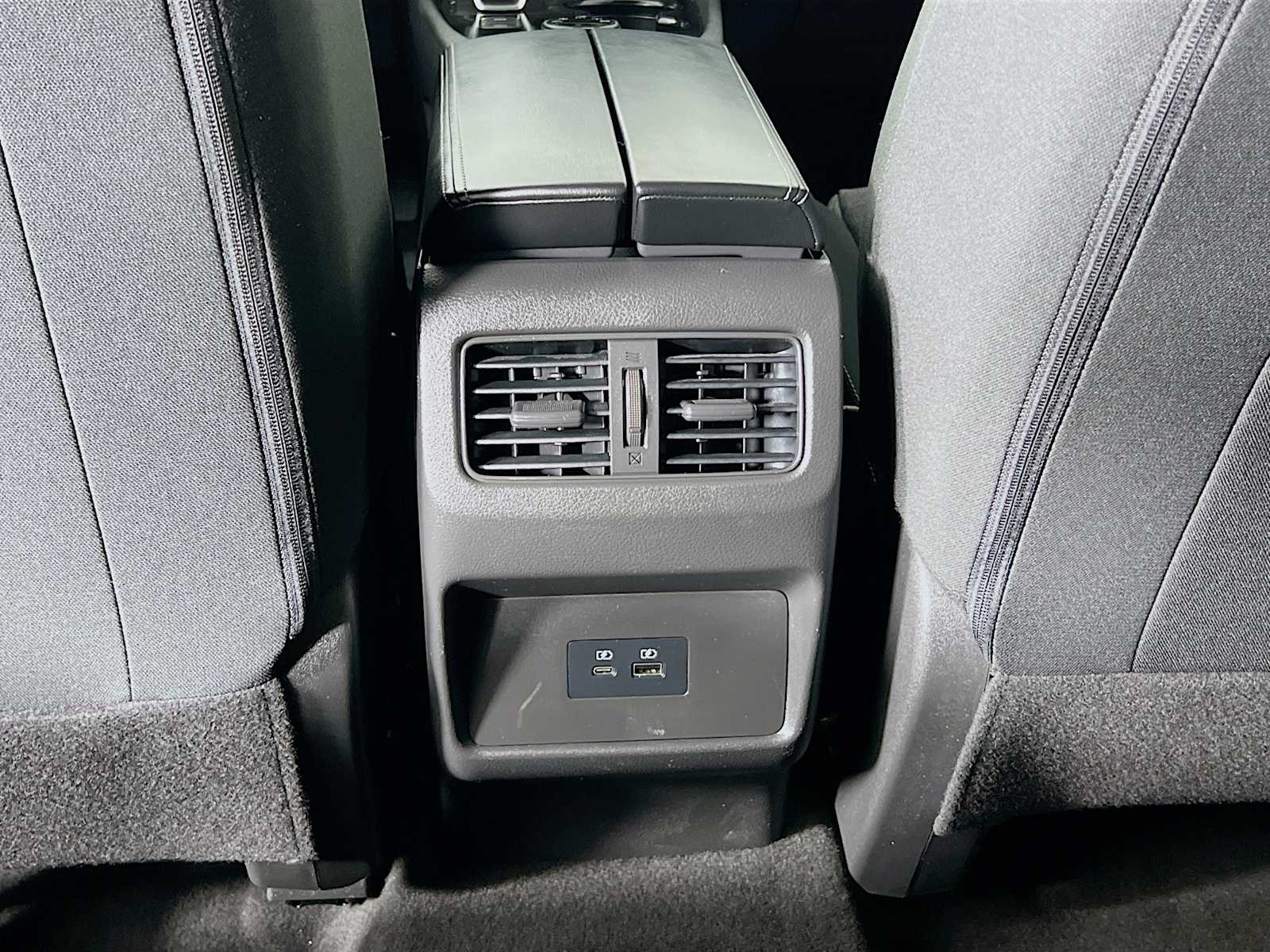 2023 Nissan Rogue SV - Photo 24