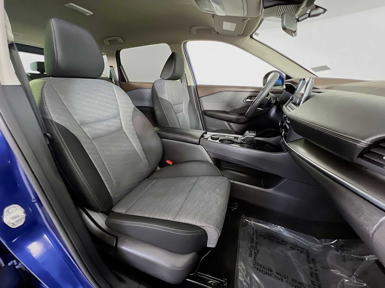 2023 Nissan Rogue SV - Photo 27