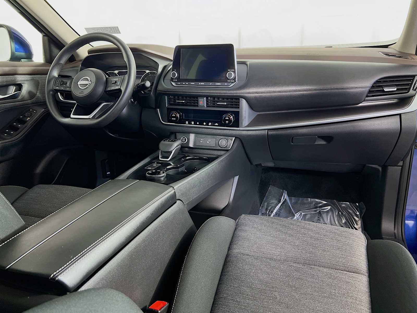 2023 Nissan Rogue SV - Photo 28
