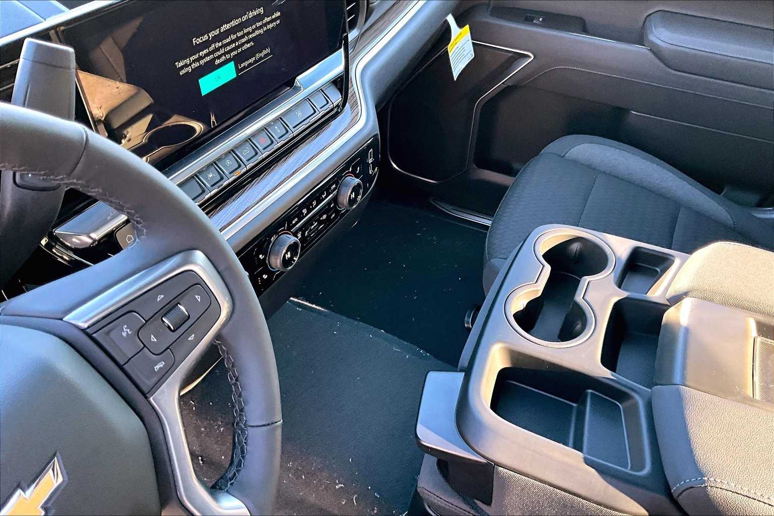 2025 Chevrolet Silverado 1500 LT - Photo 14