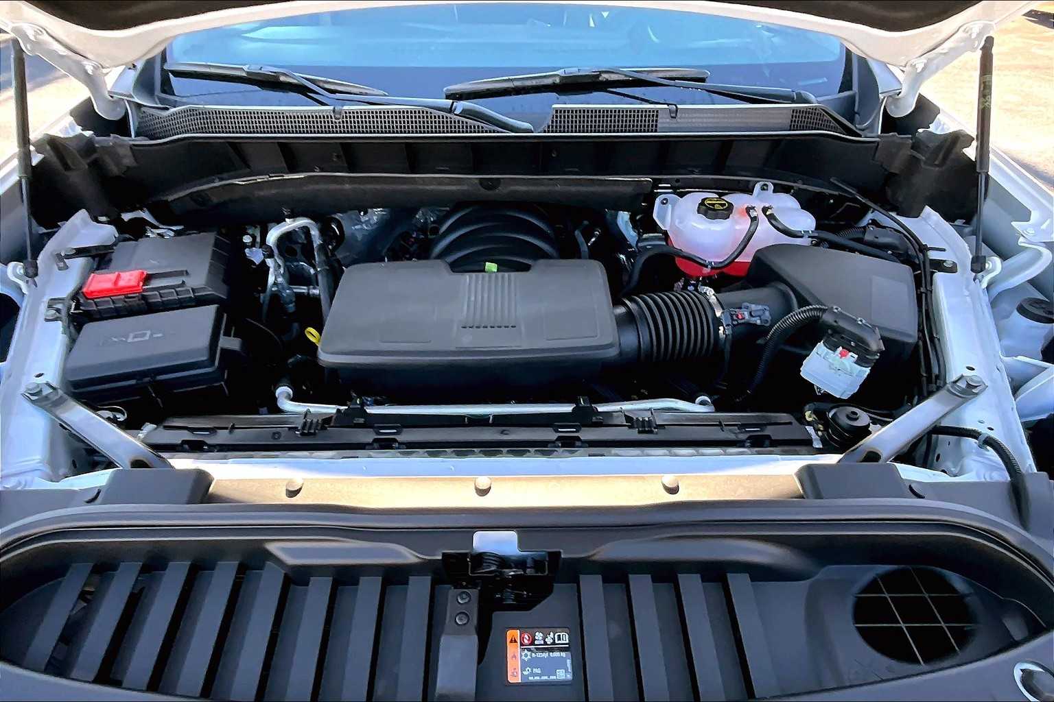 2025 Chevrolet Silverado 1500 LT - Photo 16