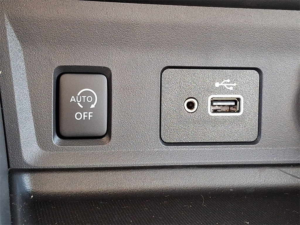 2025 Nissan Sentra S - Photo 16