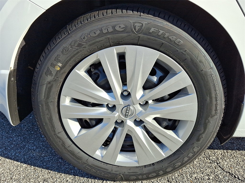 2025 Nissan Sentra S - Photo 5