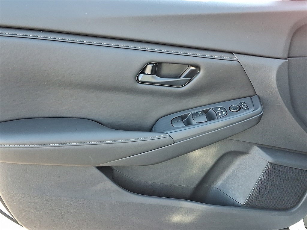 2025 Nissan Sentra S - Photo 8