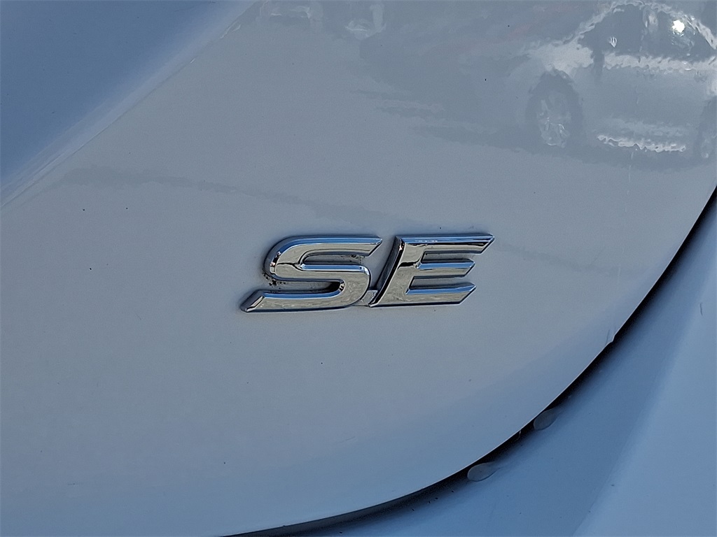 2022 Toyota Camry SE - Photo 29
