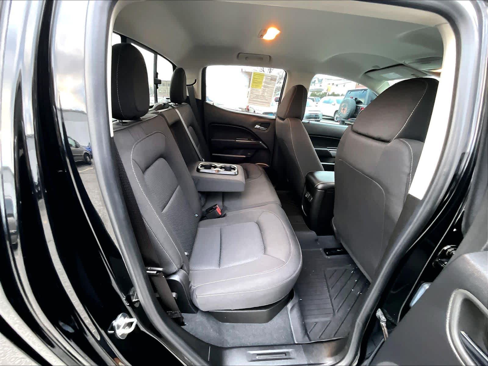 2022 Chevrolet Colorado 4WD LT - Photo 16