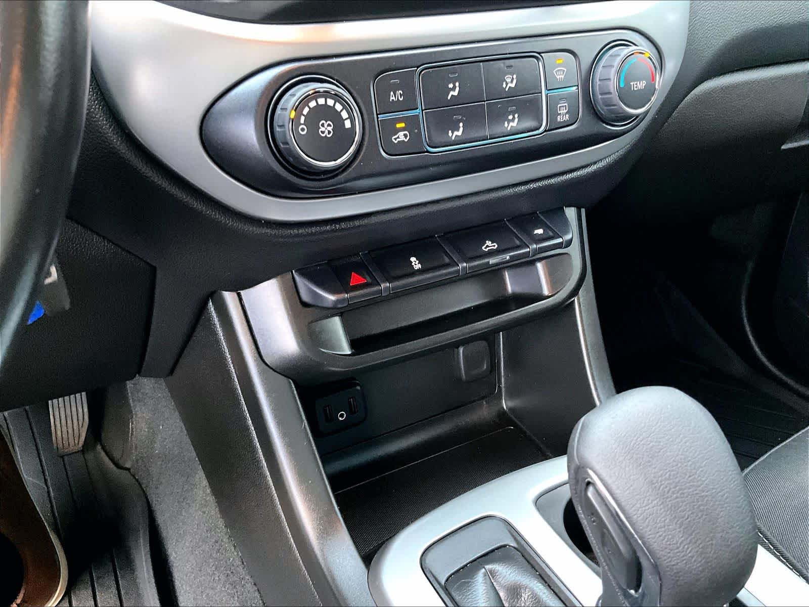 2022 Chevrolet Colorado 4WD LT - Photo 25