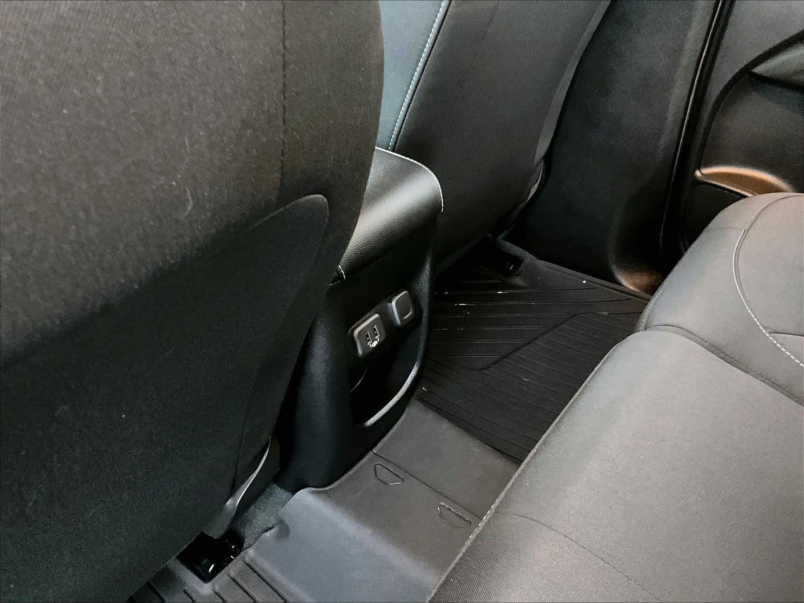 2022 Chevrolet Colorado 4WD LT - Photo 26