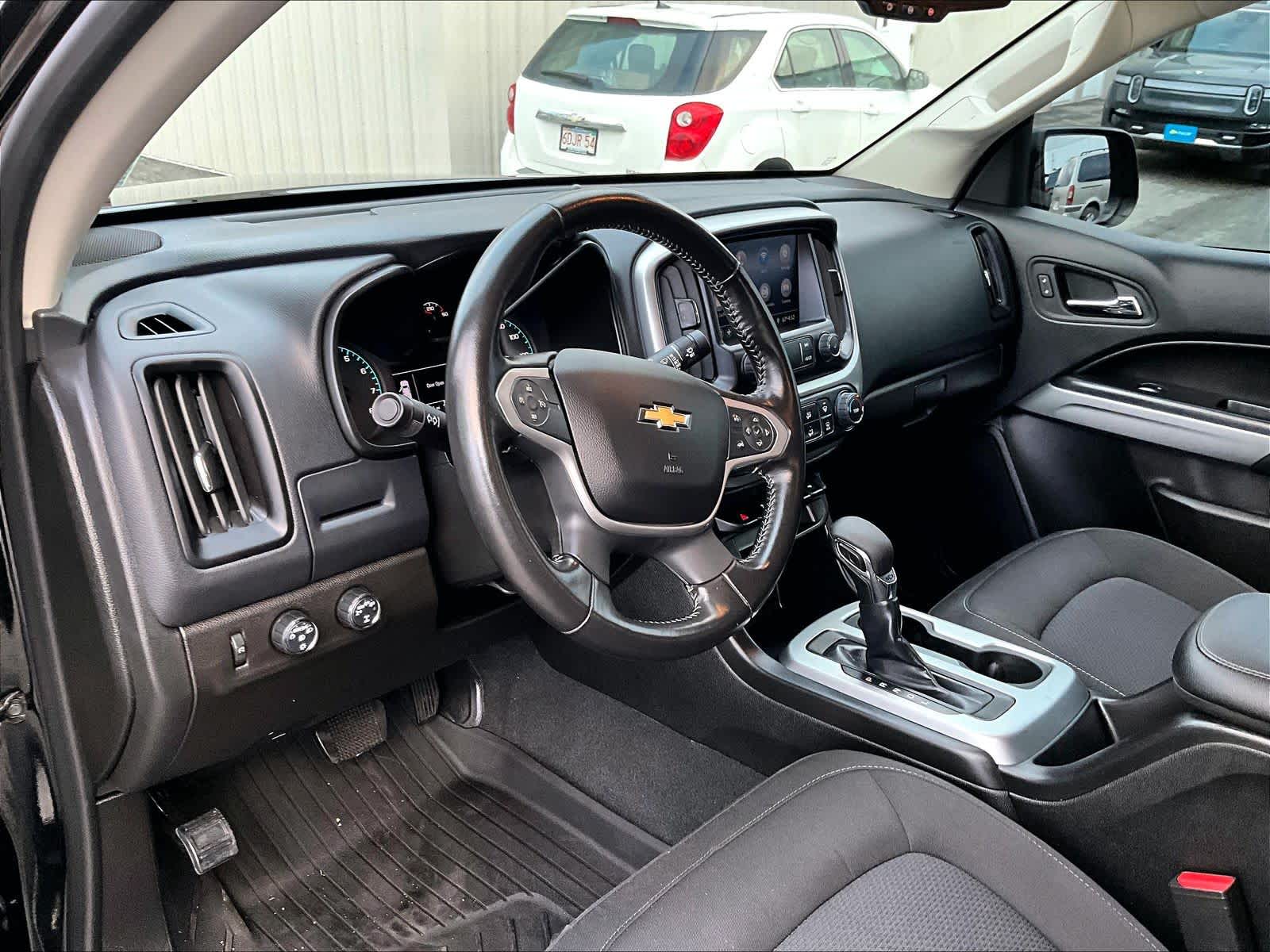 2022 Chevrolet Colorado 4WD LT - Photo 8