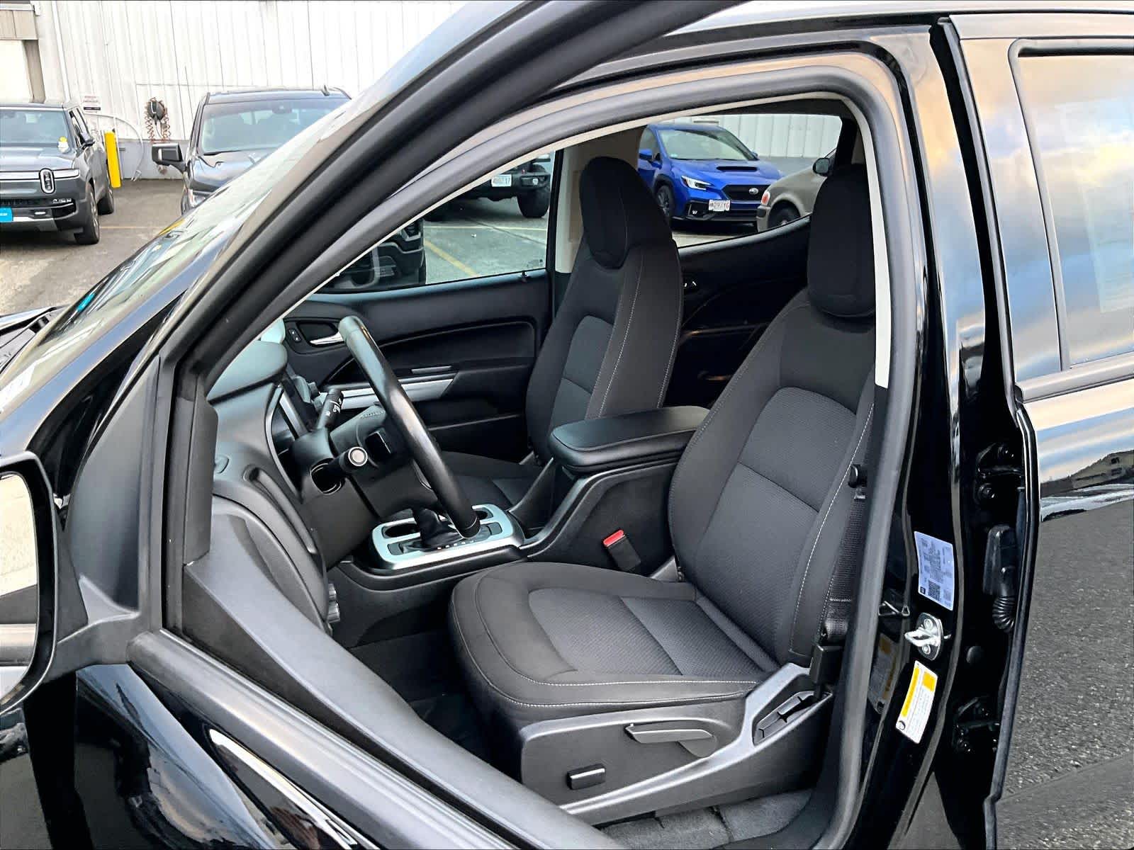 2022 Chevrolet Colorado 4WD LT - Photo 10