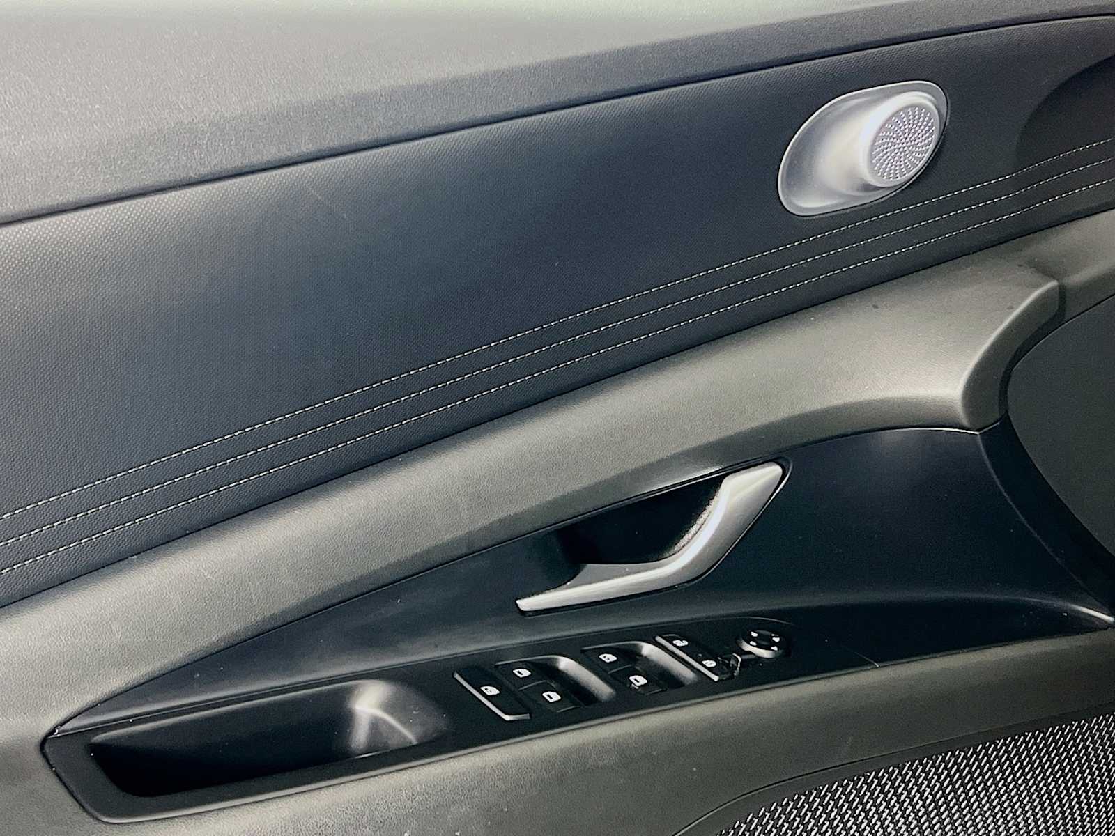 2023 Hyundai Elantra SEL - Photo 17