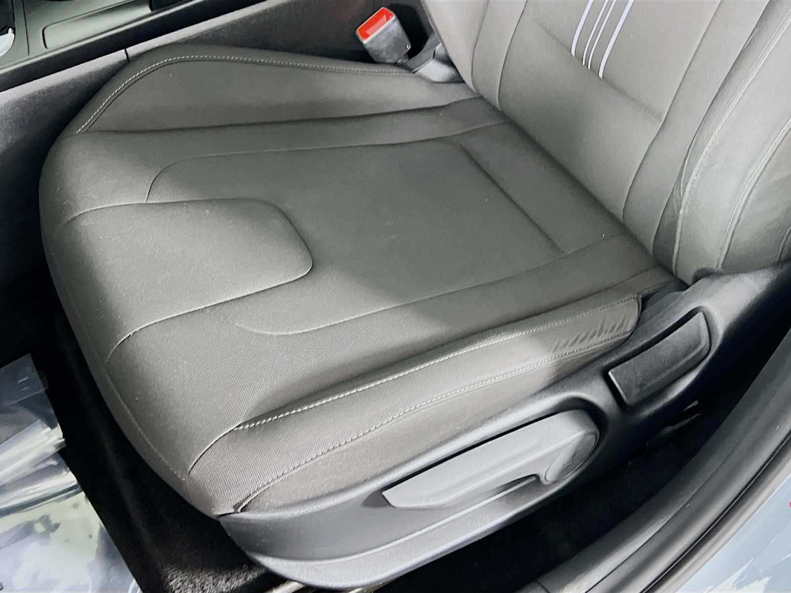 2023 Hyundai Elantra SEL - Photo 19