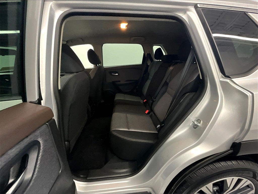 2023 Nissan Rogue SV - Photo 15