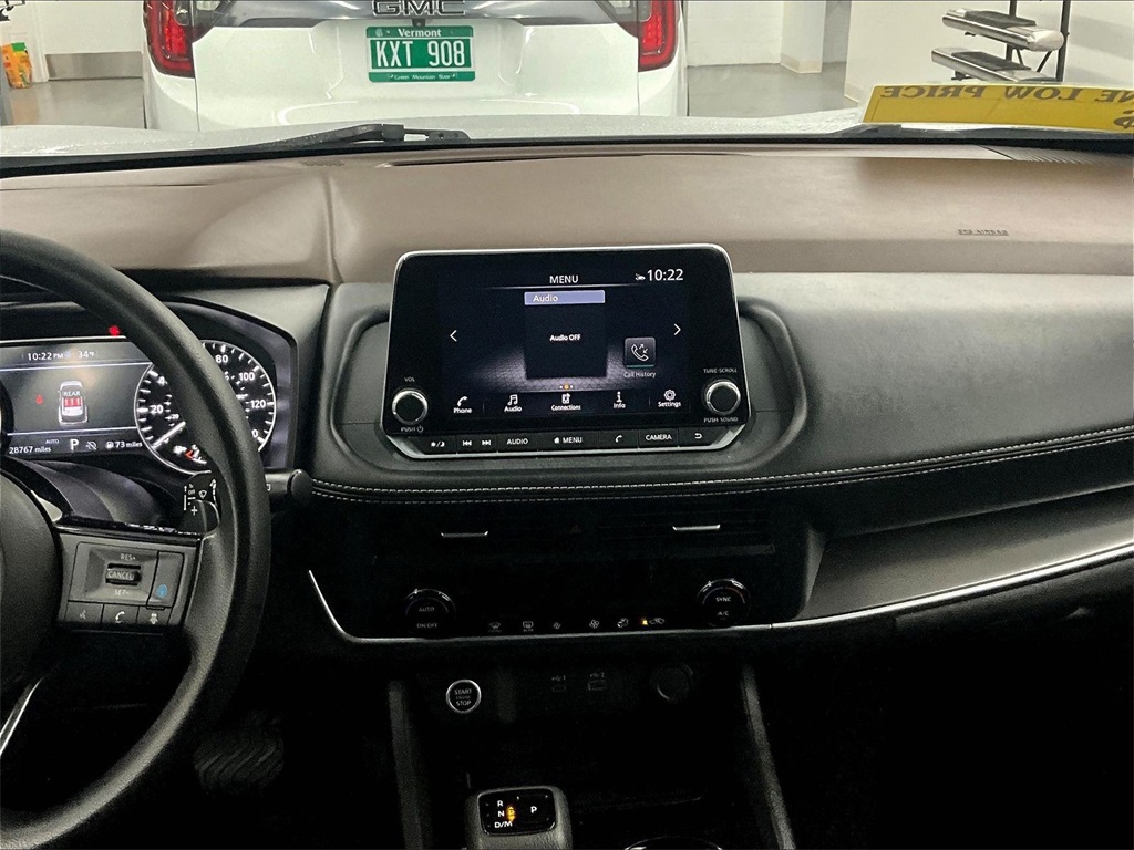 2023 Nissan Rogue SV - Photo 18