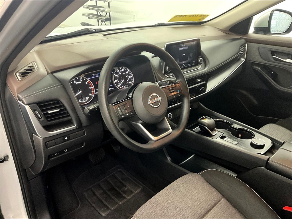 2023 Nissan Rogue SV - Photo 8