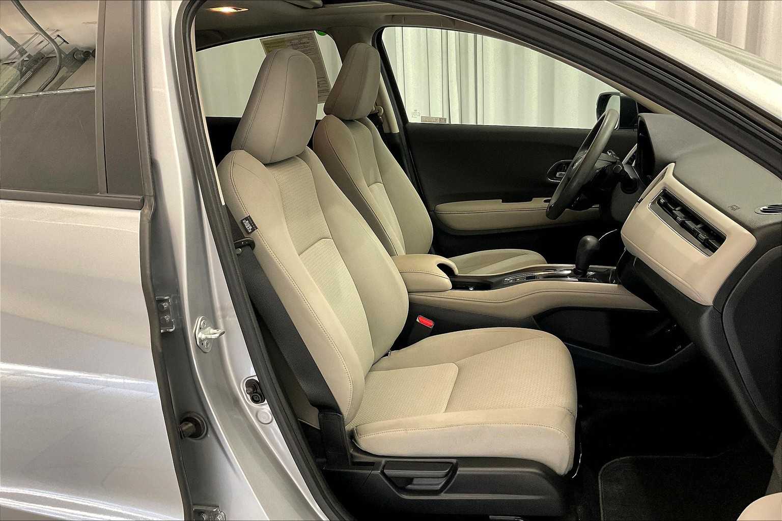 2022 Honda HR-V EX - Photo 11