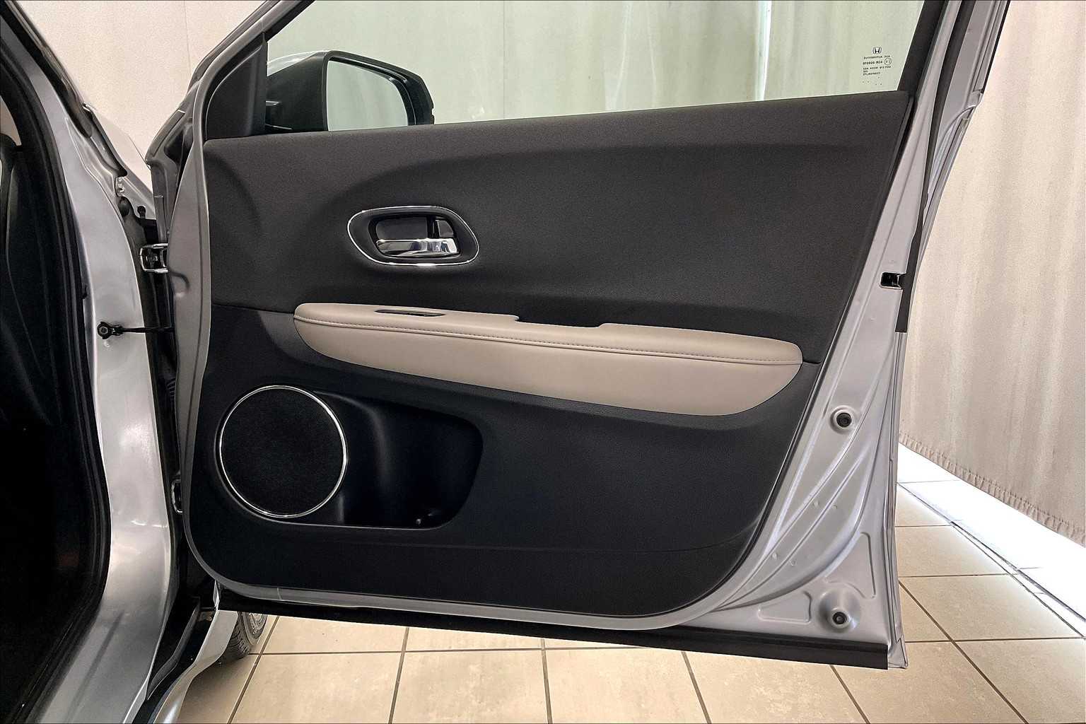2022 Honda HR-V EX - Photo 12