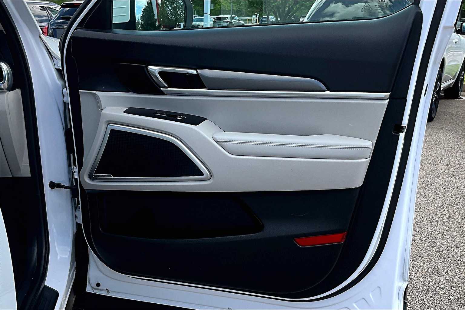 2022 Kia Telluride S - Photo 12