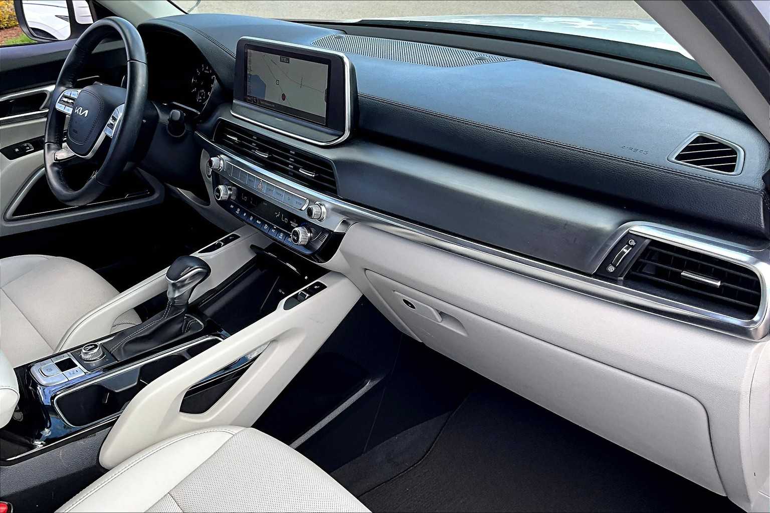 2022 Kia Telluride S - Photo 14