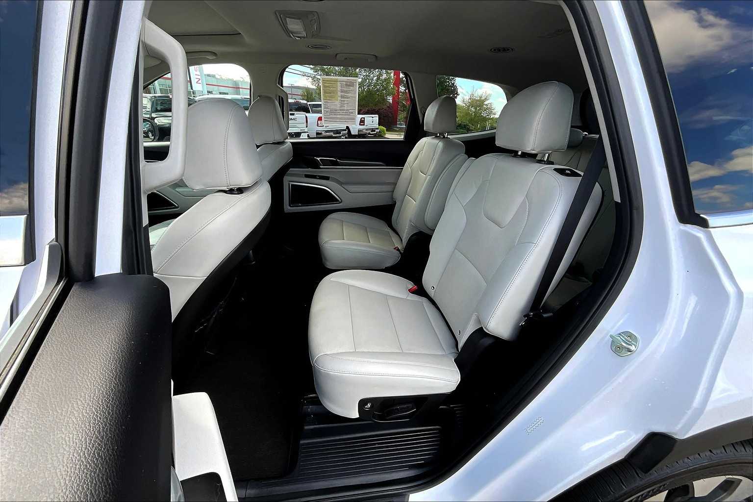 2022 Kia Telluride S - Photo 15