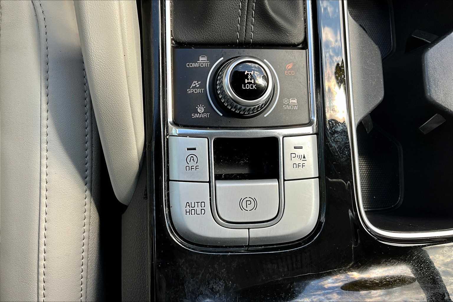 2022 Kia Telluride S - Photo 28