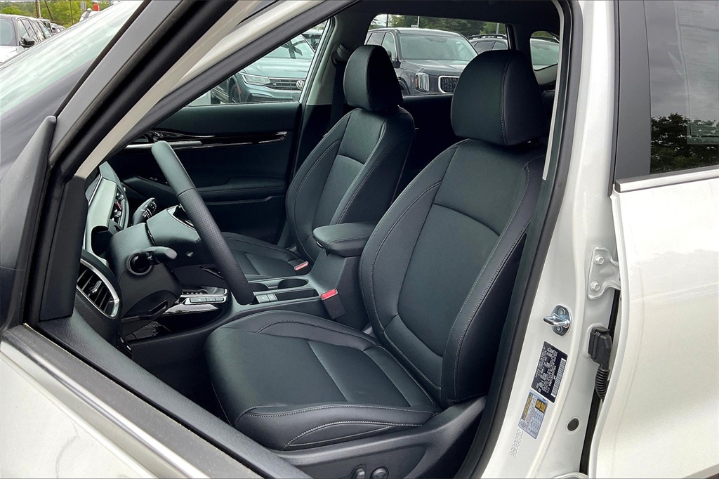 2025 Kia Seltos SX - Photo 11