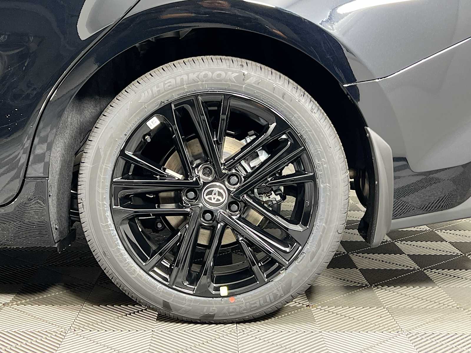 2026 Toyota Camry SE - Photo 19