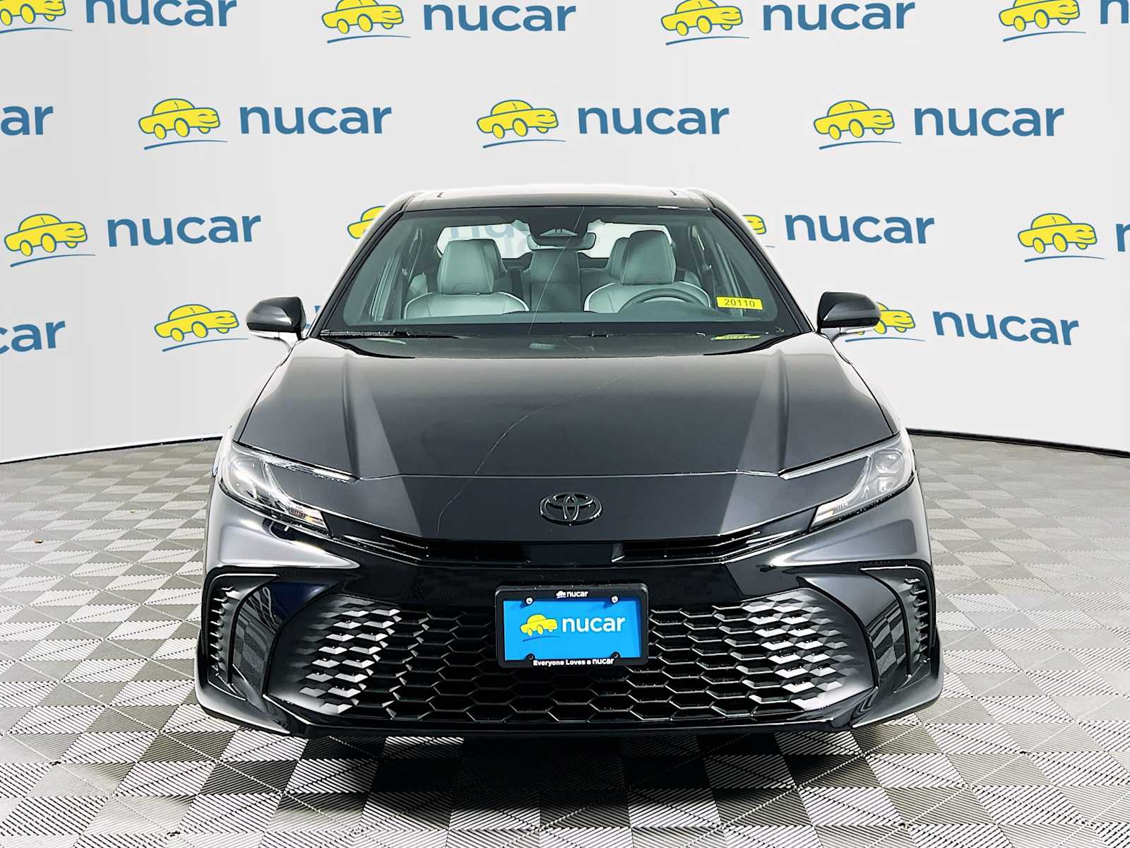 2026 Toyota Camry SE - Photo 2