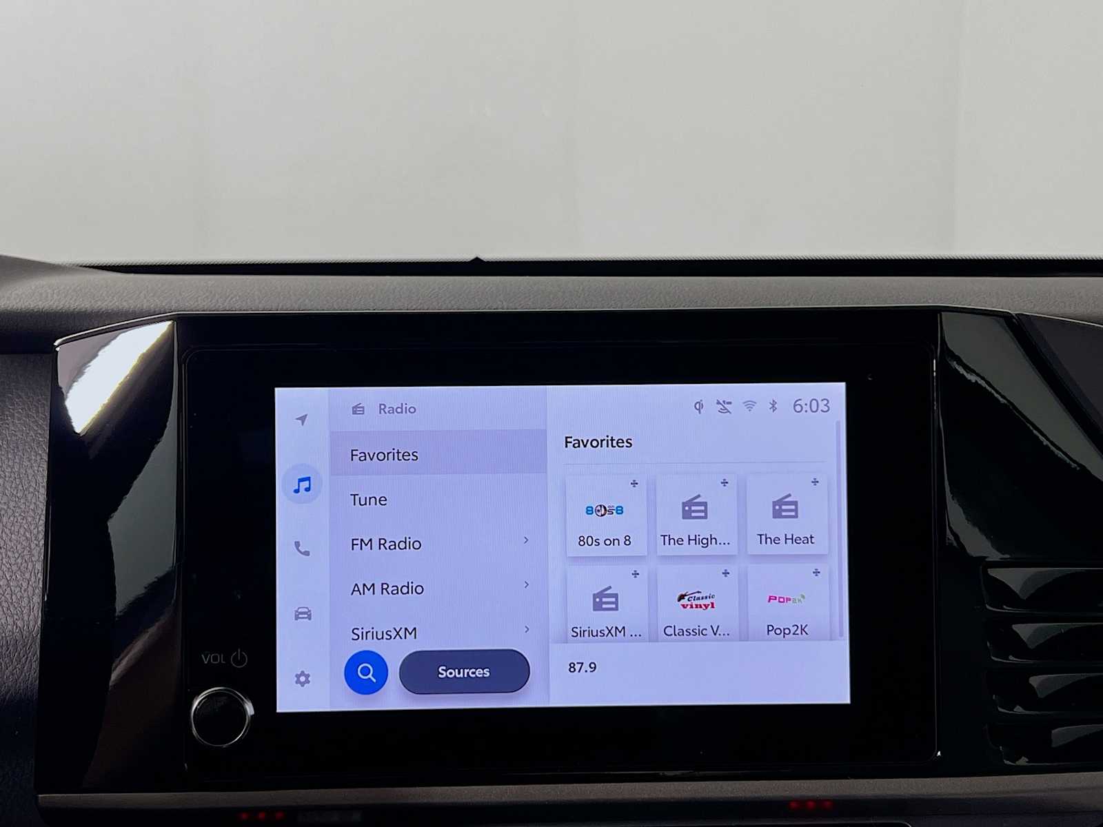 2026 Toyota Camry SE - Photo 8