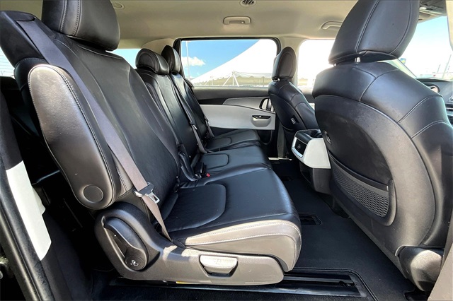 2022 Kia Carnival LXS - Photo 15