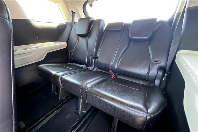 2022 Kia Carnival LXS - Photo 16