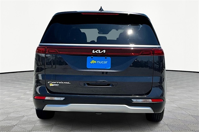 2022 Kia Carnival LXS - Photo 5