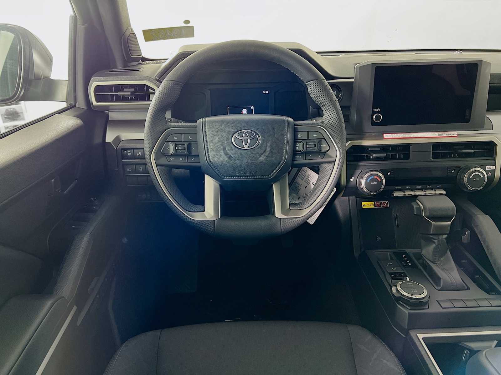 2025 Toyota Tacoma SR5 - Photo 14
