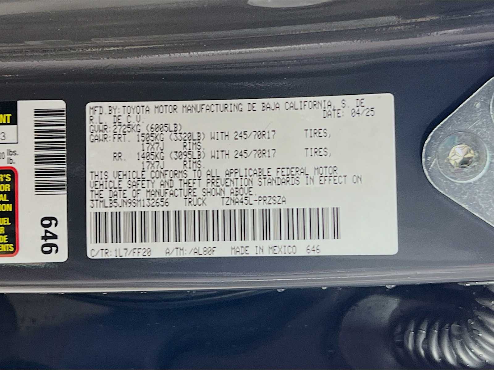2025 Toyota Tacoma SR5 - Photo 19
