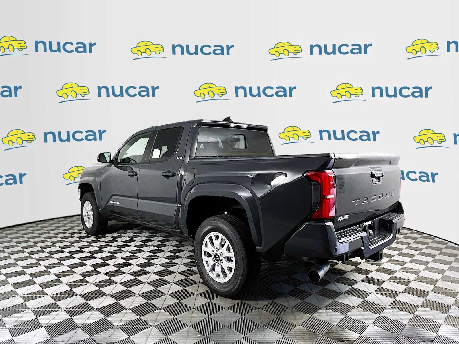 2025 Toyota Tacoma SR5 - Photo 4