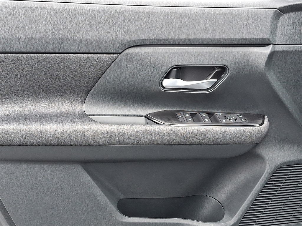 2026 Nissan Kicks SV - Photo 8