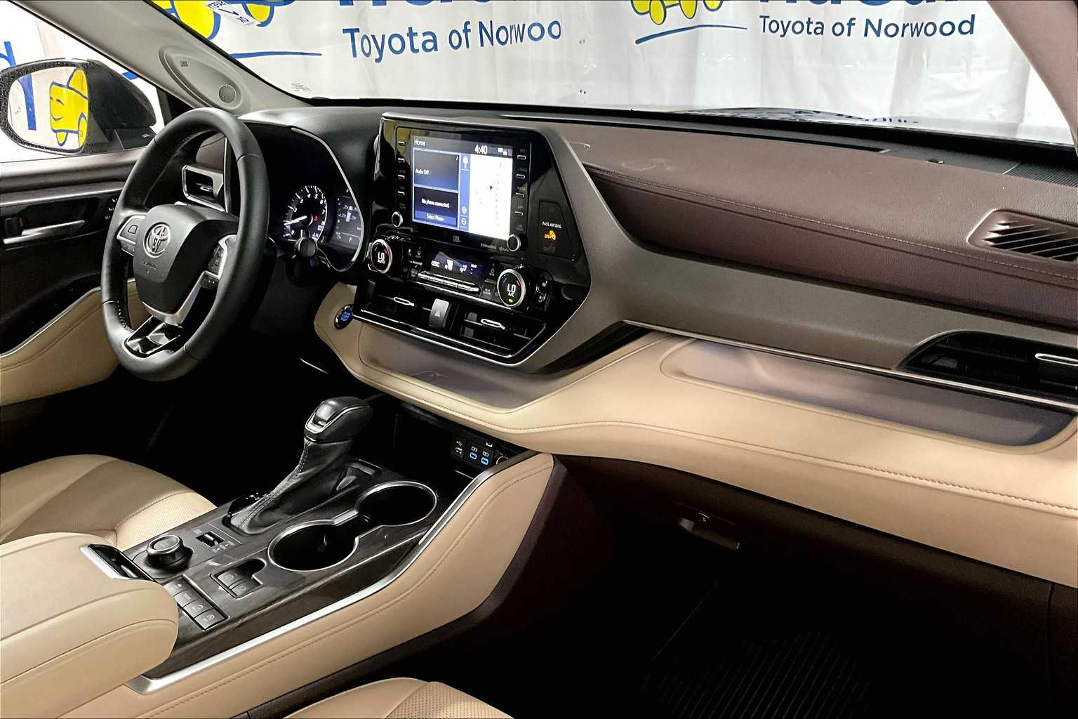 2022 Toyota Highlander Limited - Photo 14
