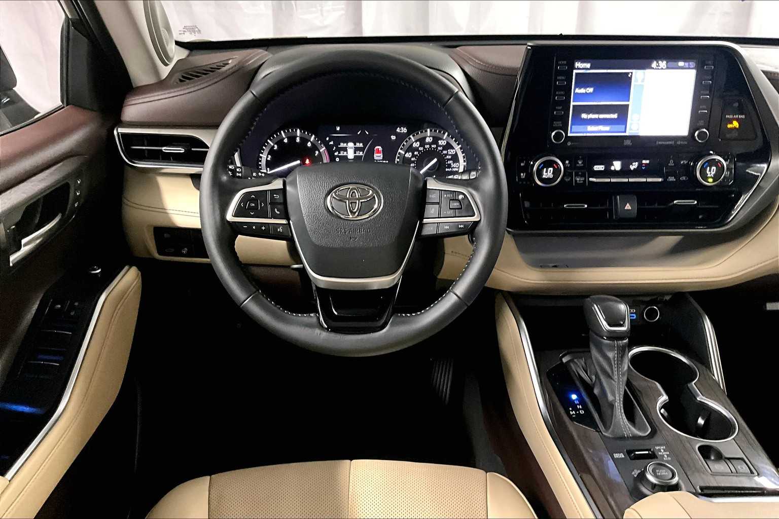 2022 Toyota Highlander Limited - Photo 18