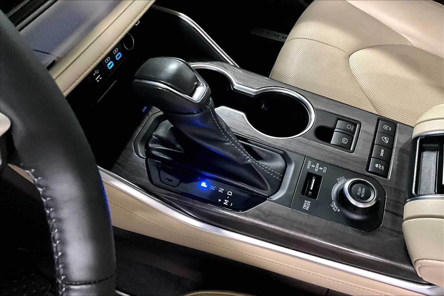 2022 Toyota Highlander Limited - Photo 21