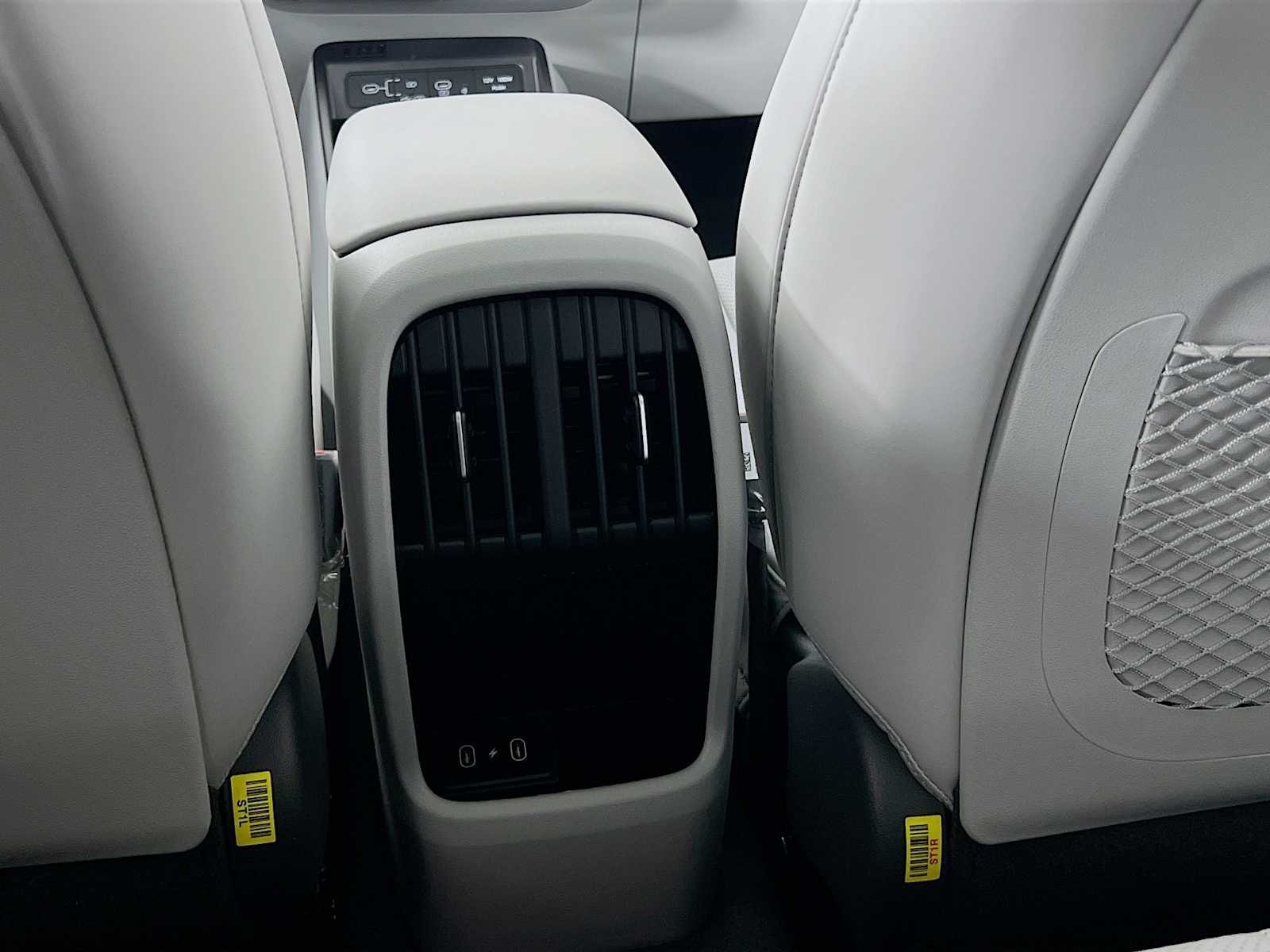 2026 Hyundai Kona SEL Premium - Photo 14