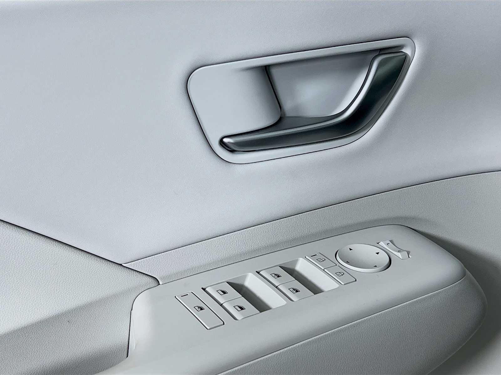 2026 Hyundai Kona SEL Premium - Photo 16