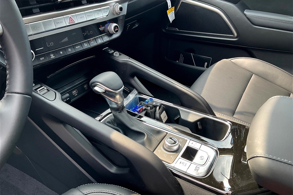 2025 Kia Telluride S - Photo 14