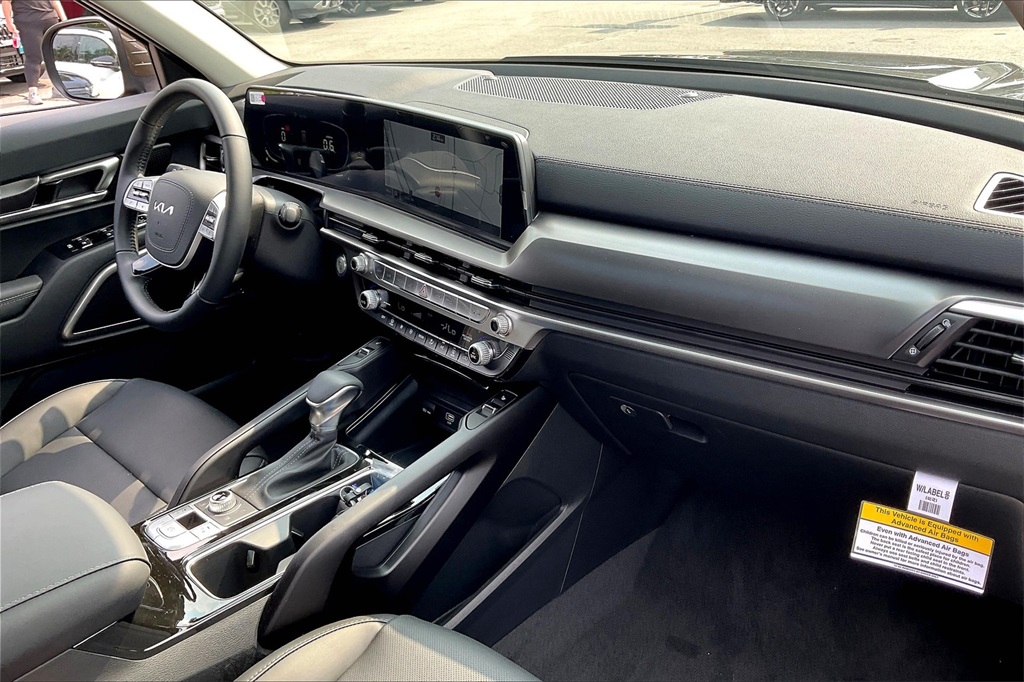 2025 Kia Telluride S - Photo 10