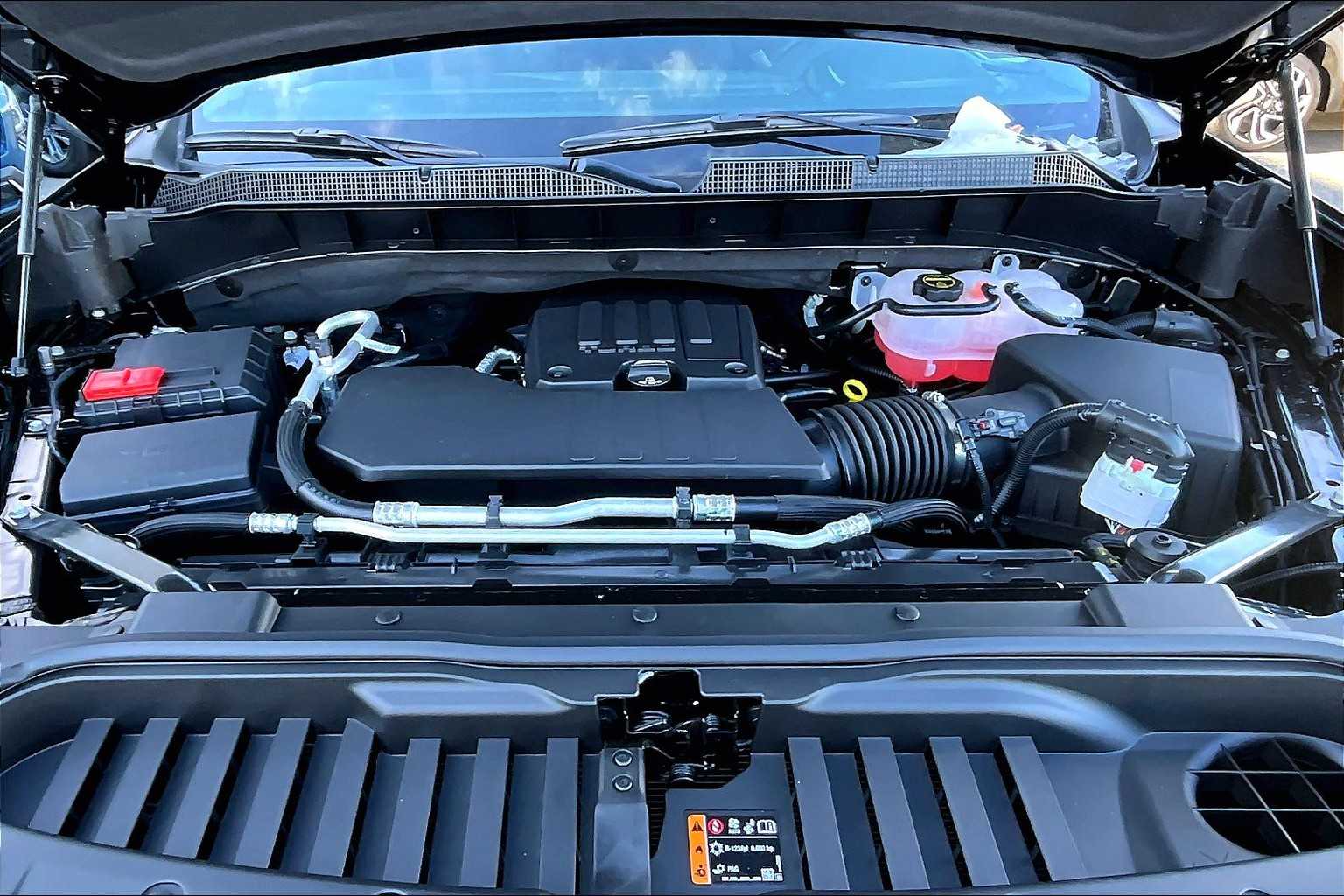 2025 Chevrolet Silverado 1500 LT - Photo 16