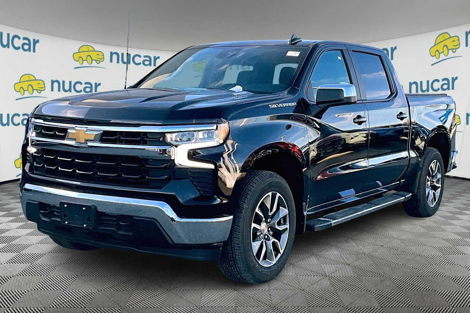 2025 Chevrolet Silverado 1500 LT - Photo 4