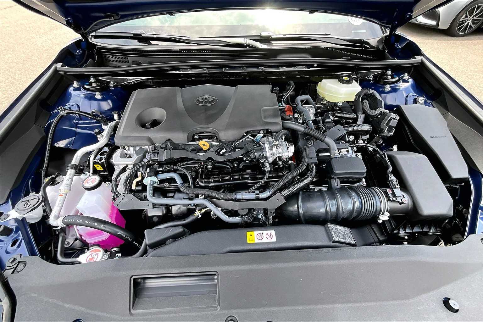 2025 Toyota Camry SE - Photo 16