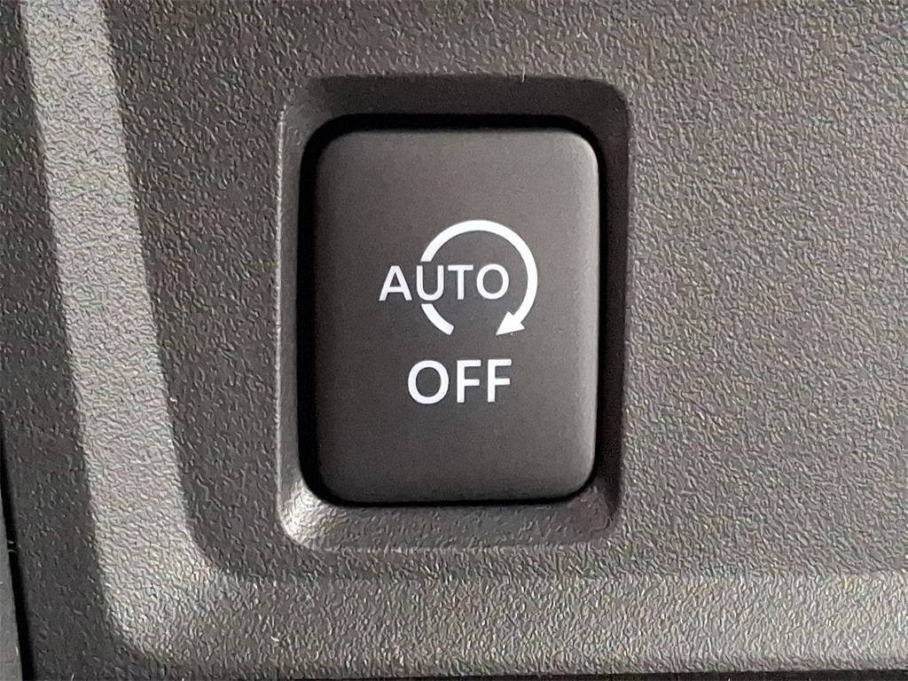 2025 Nissan Sentra S - Photo 16