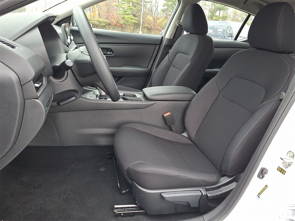 2025 Nissan Sentra S - Photo 9
